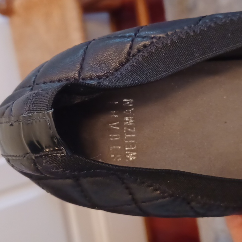 Stuart Weitzman Size 7 Black Quilted Ballet Flats - Picture 2 of 4